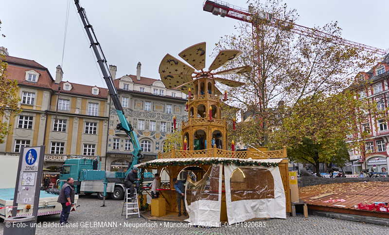08.11.2025 - Weihnachtsmarktaufbau am Rinderbrunnen